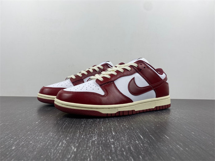 NK Dunk Low PRM Vintage Team Red FJ4555-100 detail 7