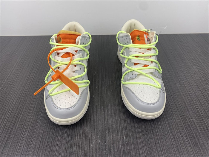 NK Dunk Low OW Lot 43 DM1602-128 detail 4
