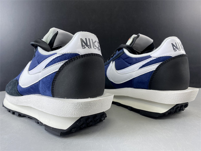 NK LD Waffle sacai BV0073-401 detail 4