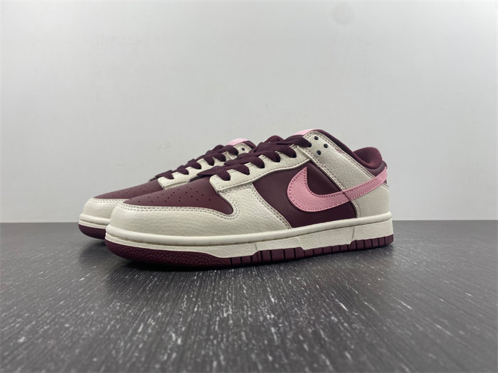 NK Dunk Low Retro PRM Valentine's Day DR9705-100 detail 7