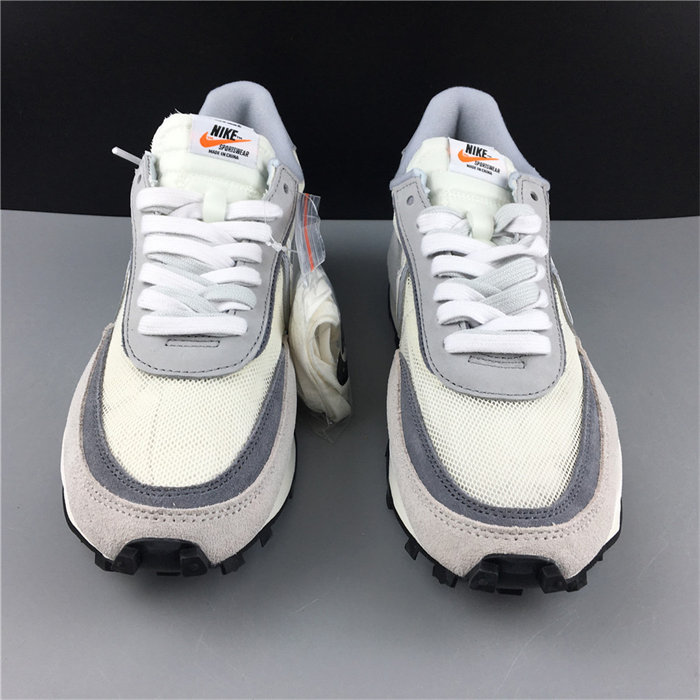 NK LD Waffle sacai Summit White BV0073-100 detail 4
