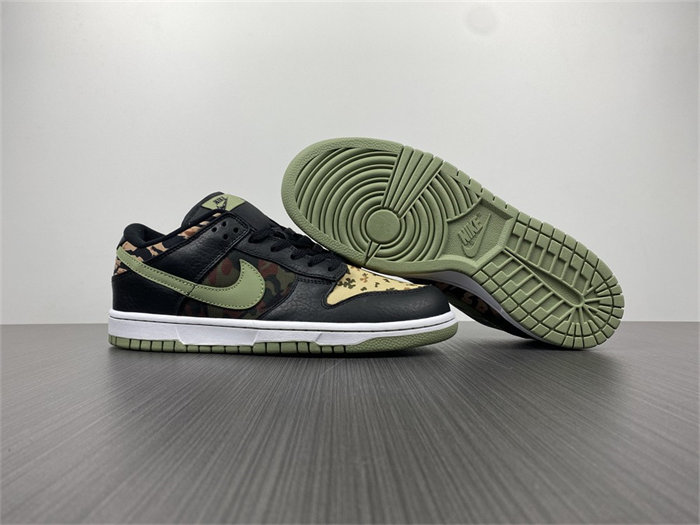 NK Dunk Low Crazy Camo DH0957-001 detail 3