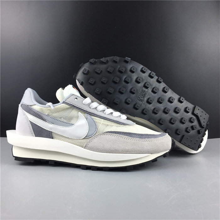 NK LD Waffle sacai Summit White BV0073-100 detail 3