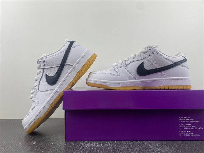 NK SB Dunk Low Pro White Gum CD2563-101 detail 2