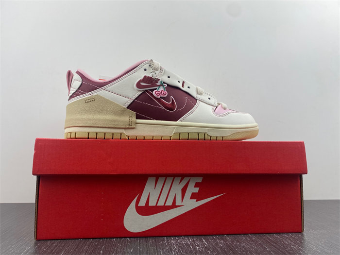 NK Dunk Low Disrupt 2 Valentine's Day FD4617-667 detail 4