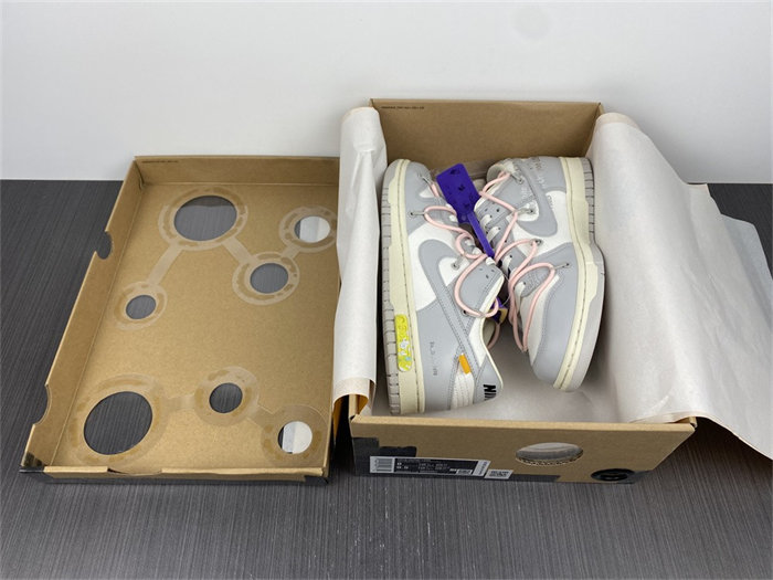 NK Dunk Low OW Lot 24 DM1602-119 detail 7