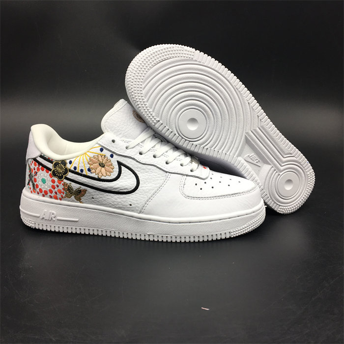 NK Air Force 1 Low Lunar New Year AJ8298-100 detail 2