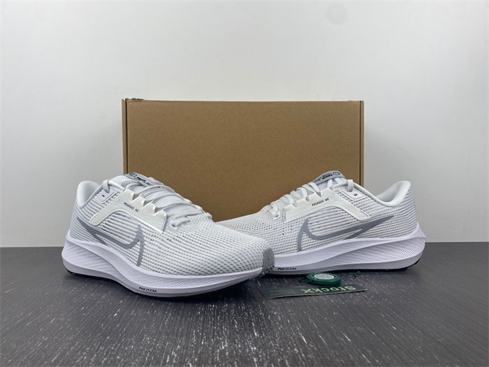 NK Air Zoom Pegasus 40 White Black Photon Dust DV3853-102