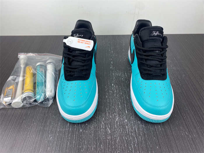 NK Air Force 1 Low Tiffany & Co. 1837 DZ1382-002 detail 8