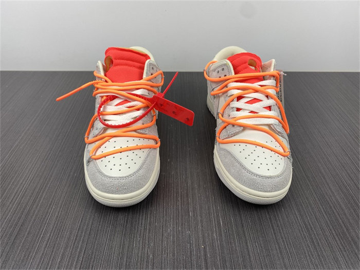 NK Dunk Low OW Lot 31 DJ0950-116 detail 4