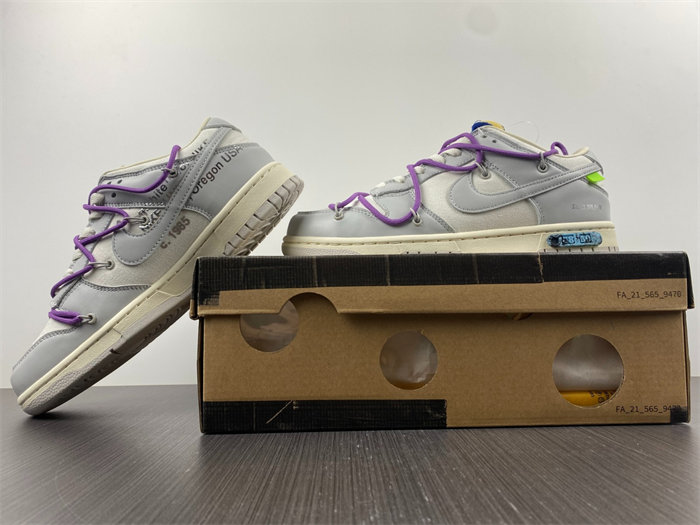NK Dunk Low OW Lot 48 DM1602-107 detail 2