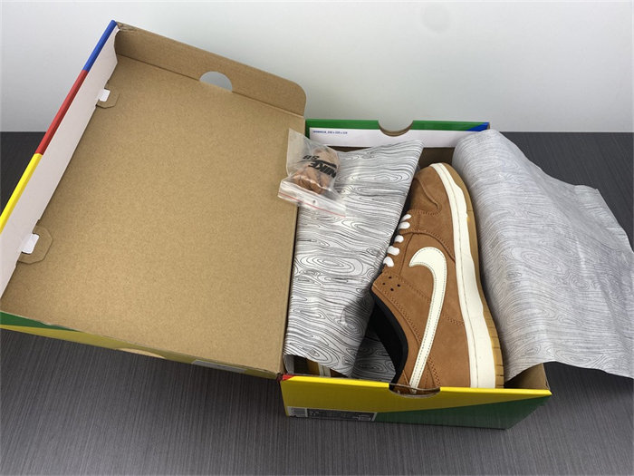 NK SB Dunk Low Pro Dark Russet DH1319-200 detail 7