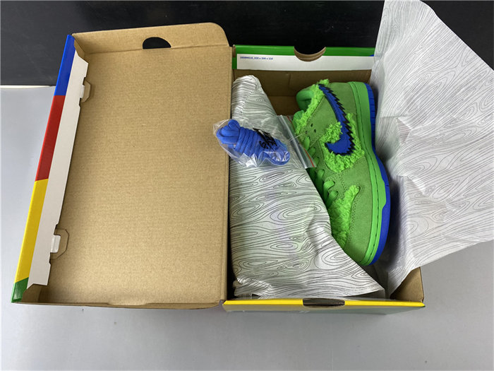 NK SB Dunk Low Grateful Dead Bears Green CJ5378-300 detail 7