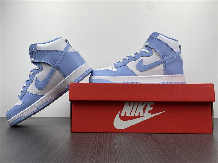 NK Dunk High Aluminum DD1869-107 detail 2