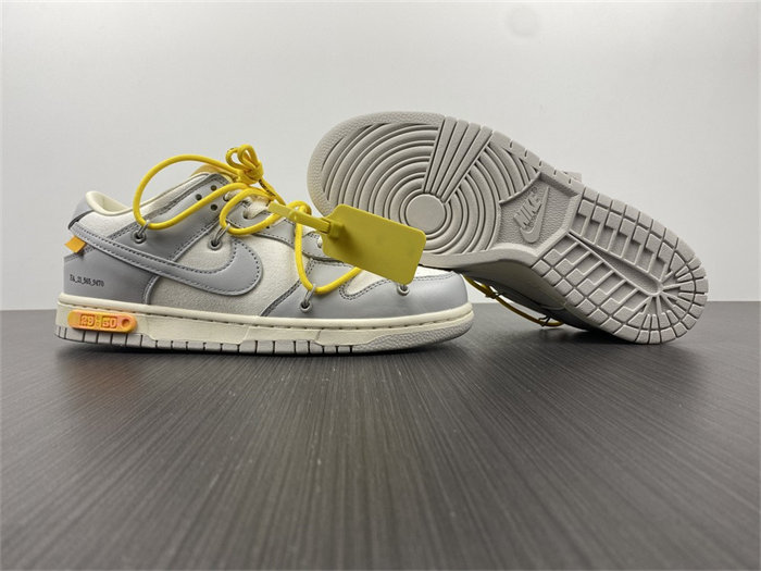 NK Dunk Low OW Lot 29 DM1602-103 detail 3