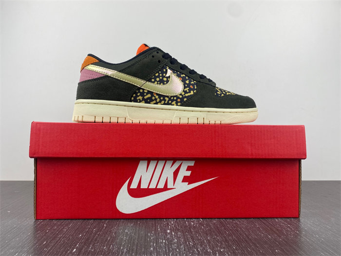 NK Dunk Low Rainbow Trout FH7523 300 detail 4
