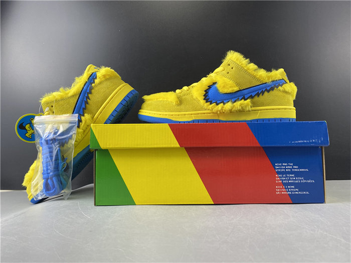 NK SB Dunk Low Grateful Dead Bears Opti Yellow CJ5378-700 detail 2