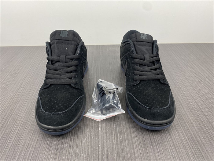 NK Dunk Low SP Undefeated 5 On It Black DO9329-001 detail 4