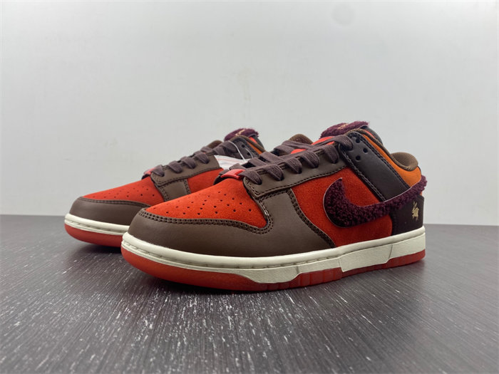 NK Dunk Low Retro PRM Year of the Rabbit Light Crimson FD4203-661 detail 6