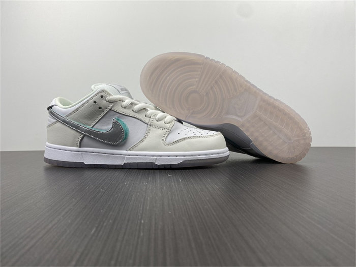 NK SB Dunk Low Diamond Supply Co White Diamond BV1310-100 detail 3