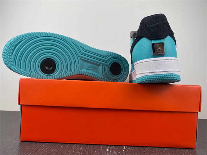 NK Air Force 1 Low Tiffany & Co. 1837 DZ1382-002 detail 5
