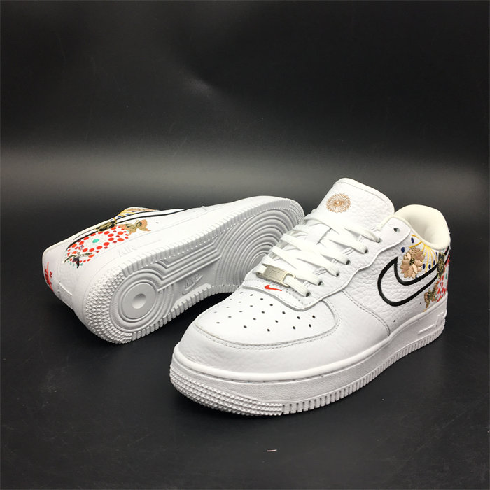 NK Air Force 1 Low Lunar New Year AJ8298-100 detail 3
