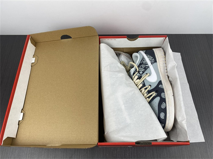 NK Dunk Low RETRO DD1503-109 detail 6