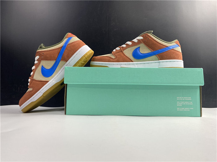 NK SB Dunk Low Corduroy Dusty Peach BQ6817-201 detail 2
