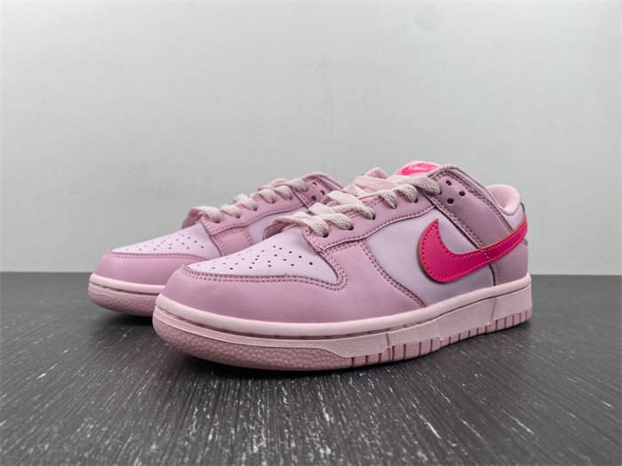 NK Dunk Low Triple Pink DH9765-600 detail 7