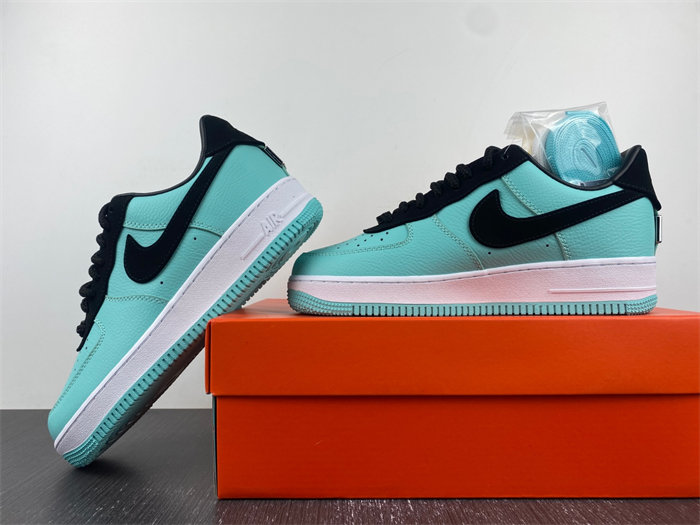 NK Air Force 1 Low Tiffany & Co. 1837 DZ1328-002 detail 2