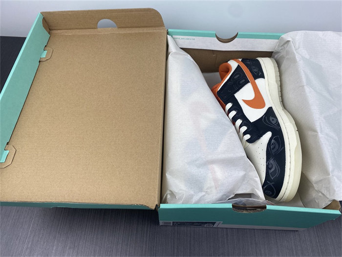 NK Dunk Low PRM Halloween DD3357-100 detail 7