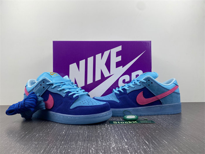 NK SB Dunk Low Run The Jewels DO9404-400