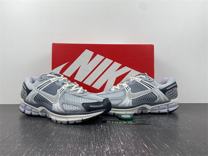 NK Air Zoom Vomero 5 FD9919-001