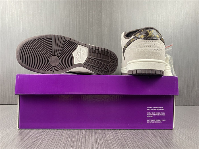 NK SB Dunk Low Loon bQ6817 020 detail 6