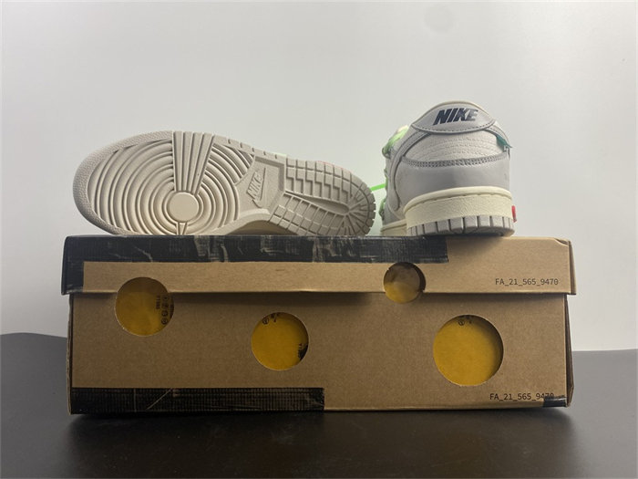 NK Dunk Low OW Lot 7 DM1602- 108 detail 6