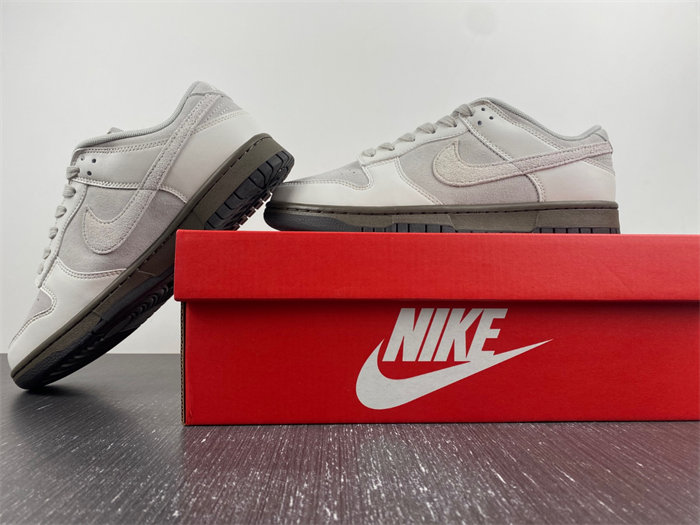 NK Dunk Low Ironstone FD9746-001 detail 2