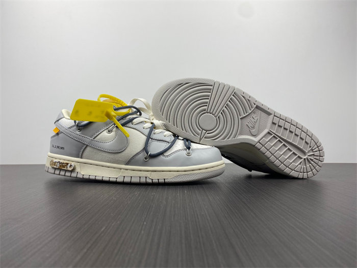 NK Dunk Low OW Lot 41 DM1602-105 detail 3