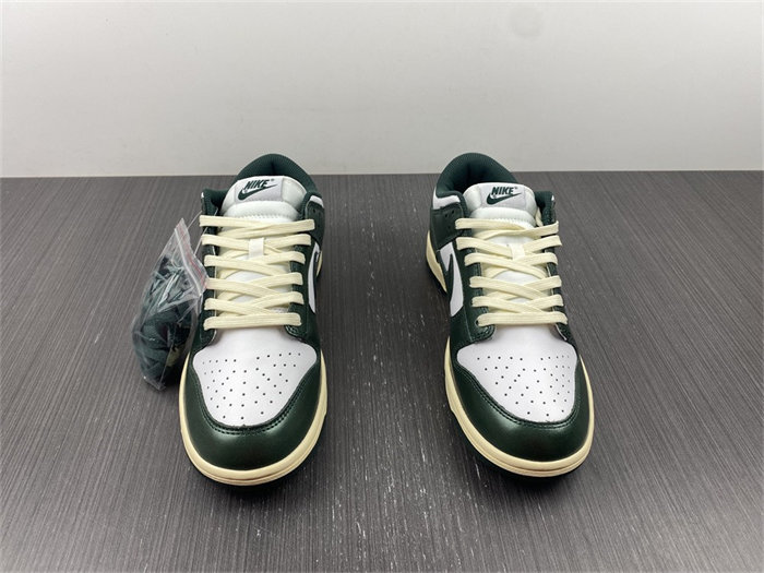 NK Dunk Low Vintage Green DQ8580-100 detail 4
