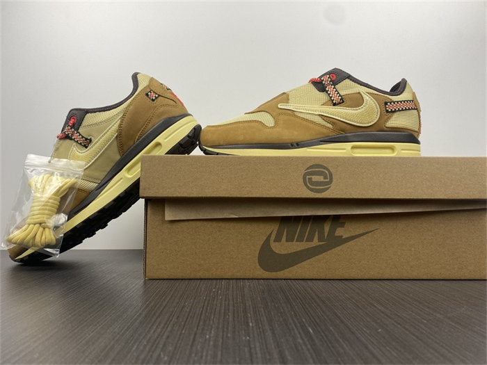 NK Air Max 1 Travis Scott Cactus Jack Wheat Lemon Drop detail 2