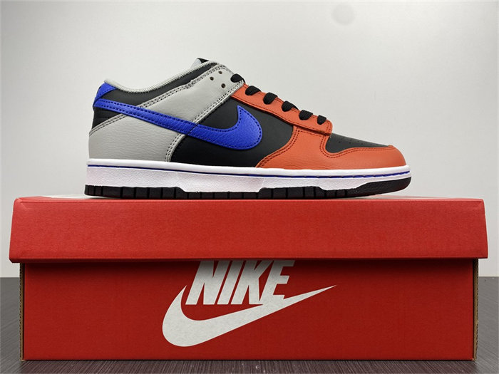 NK Dunk Low EMB NBA 75th Anniversary Knicks DD3363-002 detail 7