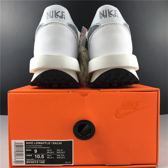 NK LD Waffle sacai Summit White BV0073-100 detail 5