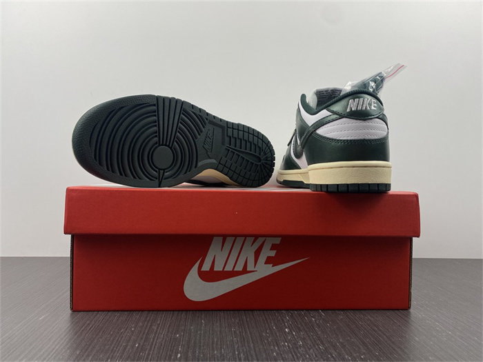 NK Dunk Low Vintage Green DQ8580-100 detail 6