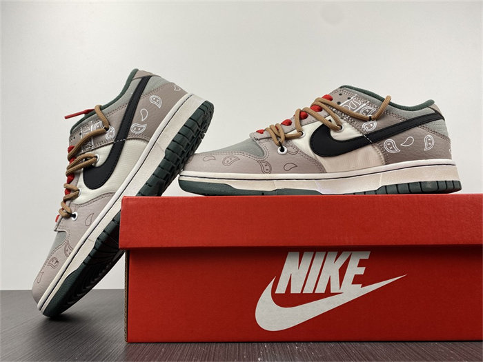 NK Dunk Low RETRO DH0957-100 detail 2