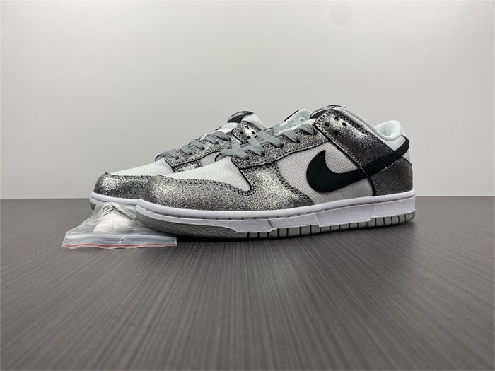 NK Dunk Low Golden Gals Metallic Silver DO5882-001