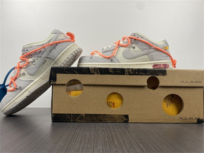 NK Dunk Low OW Lot 19 DJ0950-119 detail 2