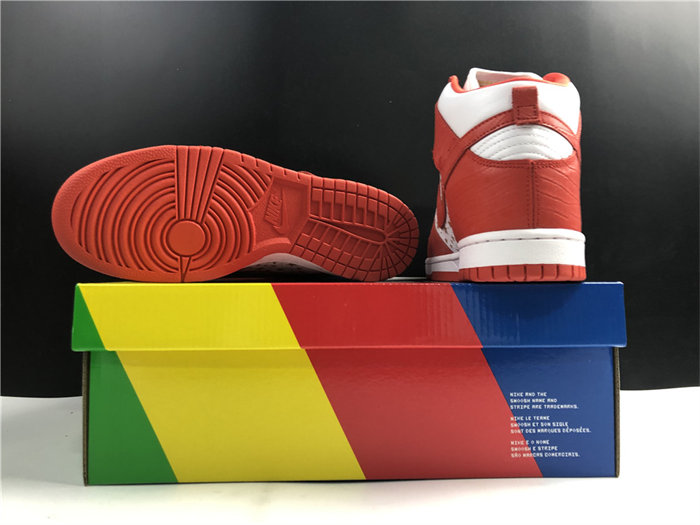 NK Dunk High Pro SB Supreme Red Stars 307385-161 detail 6