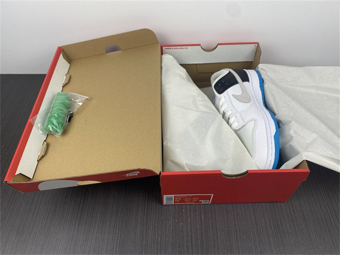 NK SB Dunk Low Laser Blue BQ6817-101 detail 7