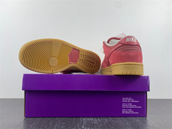 NK SB Dunk Low Adobe DV5429-600 detail 3