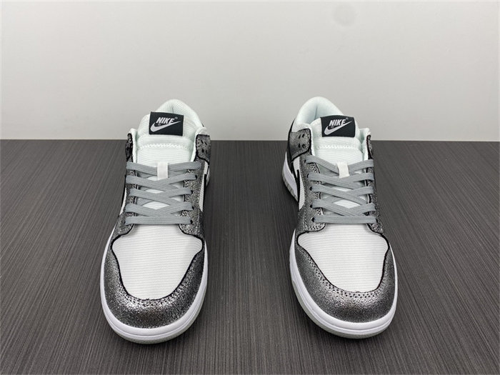 NK Dunk Low Golden Gals Metallic Silver DO5882-001 detail 4
