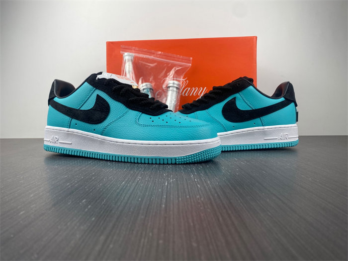 NK Air Force 1 Low Tiffany & Co. 1837 DZ1382-002 detail 3